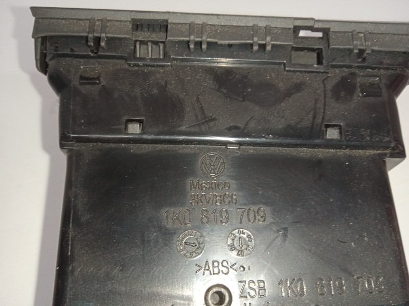 Recambio de rejilla aireadora para volkswagen jetta (1k2) 1.9 tdi referencia OEM IAM 1K0819709 - 1K0819703  