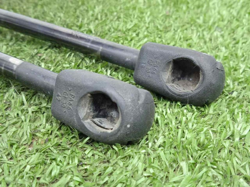 Recambio de amortiguadores maletero / porton para renault megane ii familiar 1.9 dci diesel referencia OEM IAM 26X31X485-8200119