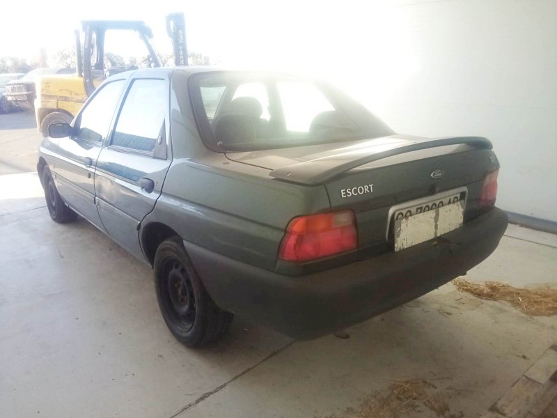 ford escort vi sedán (gal, afl) del año 1998