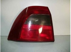 Recambio de piloto trasero izquierdo para opel vectra b berlina referencia OEM IAM  VECTRA.B - 4.PUERTAS 99-02 - NEGRO