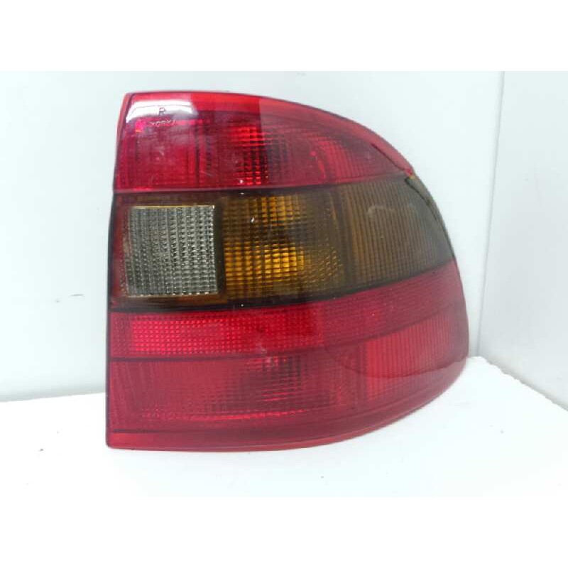 Recambio de piloto trasero derecho para opel astra f berlina 1.6 16v referencia OEM IAM  ASTRA.F - 2.SERIE 4.PUERTAS - AHUMADO