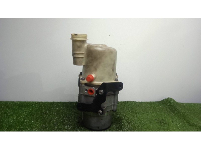 Recambio de bomba direccion para dacia sandero 1.5 dci referencia OEM IAM 491105358R FALTA TAPON ELECTRICA