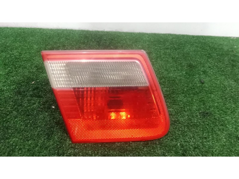 Recambio de piloto trasero izquierdo interior para bmw 3 touring (e46) 320 d referencia OEM IAM   