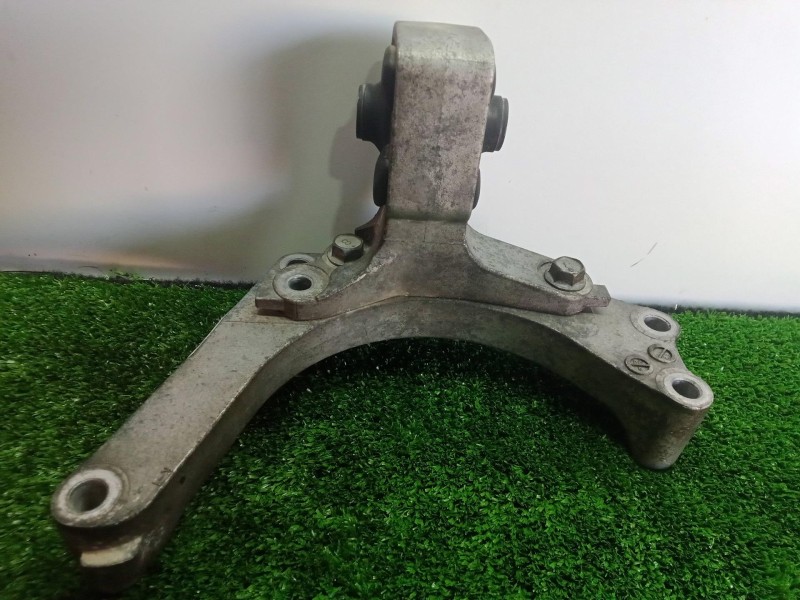 Recambio de soporte motor para subaru legacy kombi/outback b14 2.0 diesel cat referencia OEM IAM 41022AJ020  