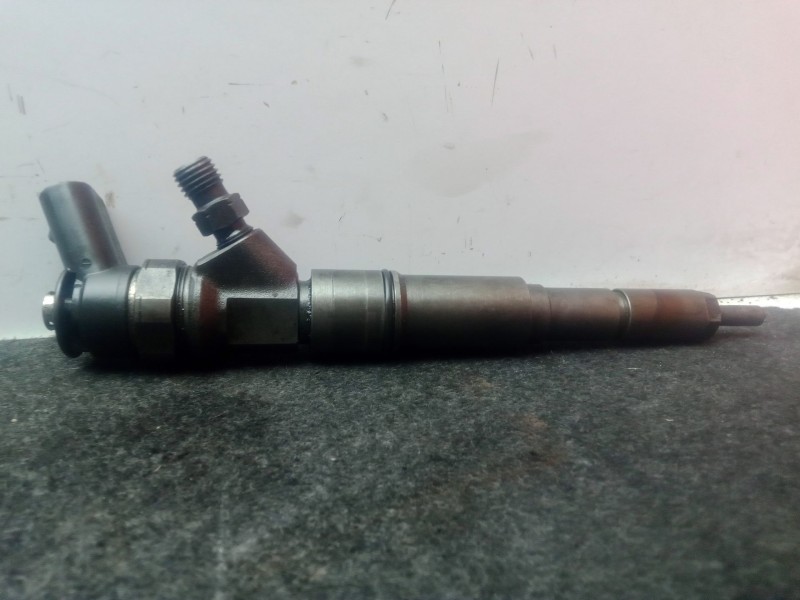 Recambio de inyector para bmw 3 compact (e46) 320 td referencia OEM IAM 0445110216 2 PINES 