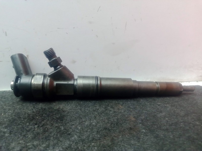 Recambio de inyector para bmw 3 compact (e46) 320 td referencia OEM IAM 0445110216 2 PINES 