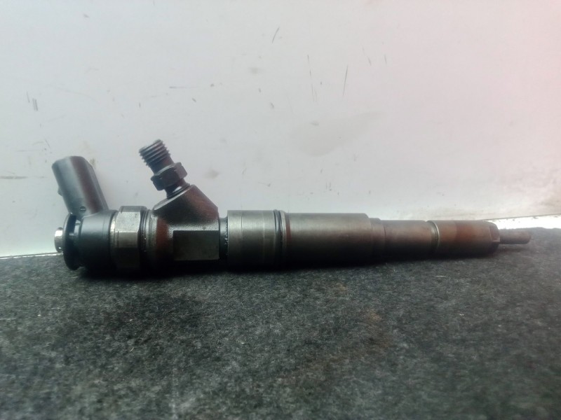 Recambio de inyector para bmw 3 compact (e46) 320 td referencia OEM IAM 0445110216 2 PINES 