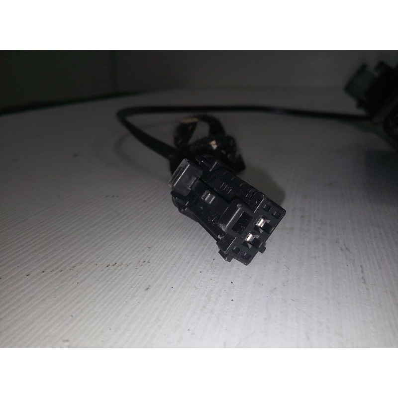 Recambio de enganche cinturon trasero derecho para citroën c5 berlina 1.6 hdi fap referencia OEM IAM 96561758XT-33059603  2.CABL