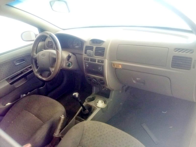 kia rio i hatchback (dc) del año 2004