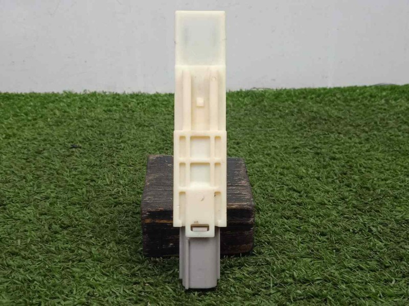 Recambio de modulo electronico para toyota land cruiser (j15) 3.0 turbodiesel cat referencia OEM IAM E38121000674  