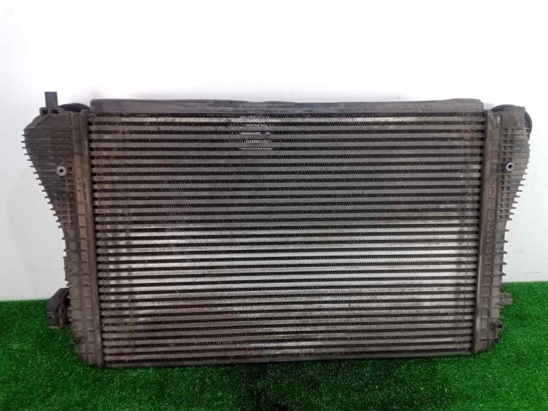 Recambio de intercooler para volkswagen golf v berlina (1k1) 1.9 tdi referencia OEM IAM 1K0145803L 625X420X32 ALUMINIO