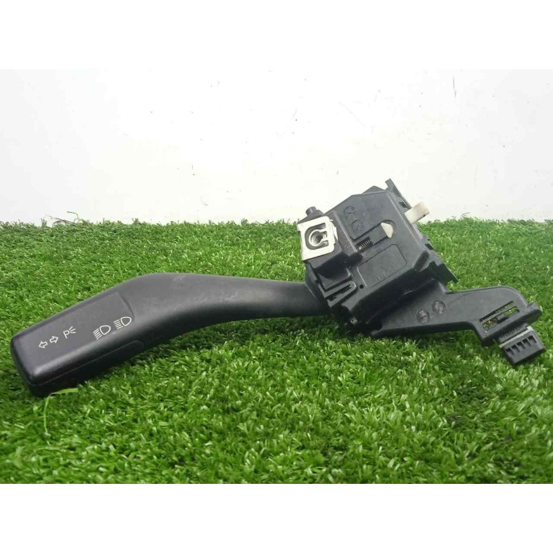 Recambio de mando luces para volkswagen jetta (1k2) 1.9 tdi referencia OEM IAM 1K0953513  4.PIN