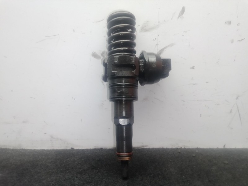 Recambio de inyector para seat leon (1p1) 1.9 tdi referencia OEM IAM 0414720215 2 PINES BOSCH