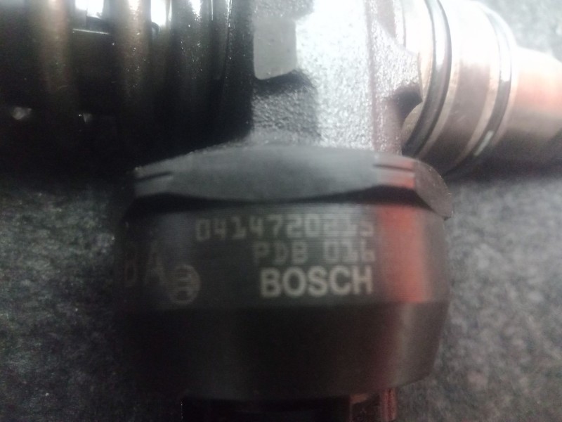 Recambio de inyector para seat leon (1p1) 1.9 tdi referencia OEM IAM 0414720215 2 PINES BOSCH