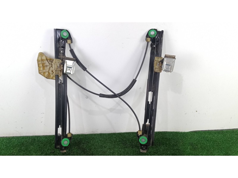 Recambio de elevalunas delantero izquierdo para seat leon (1p1) 1.9 tdi referencia OEM IAM SIN REFERENCIA  ELECTRICO - SIN.MOTOR
