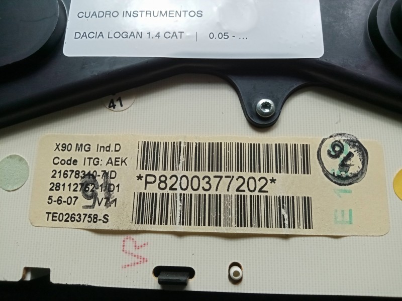 Recambio de cuadro instrumentos para dacia logan 1.4 cat referencia OEM IAM 8200377202-P8200377202-216783107D 2.CONECTORES 