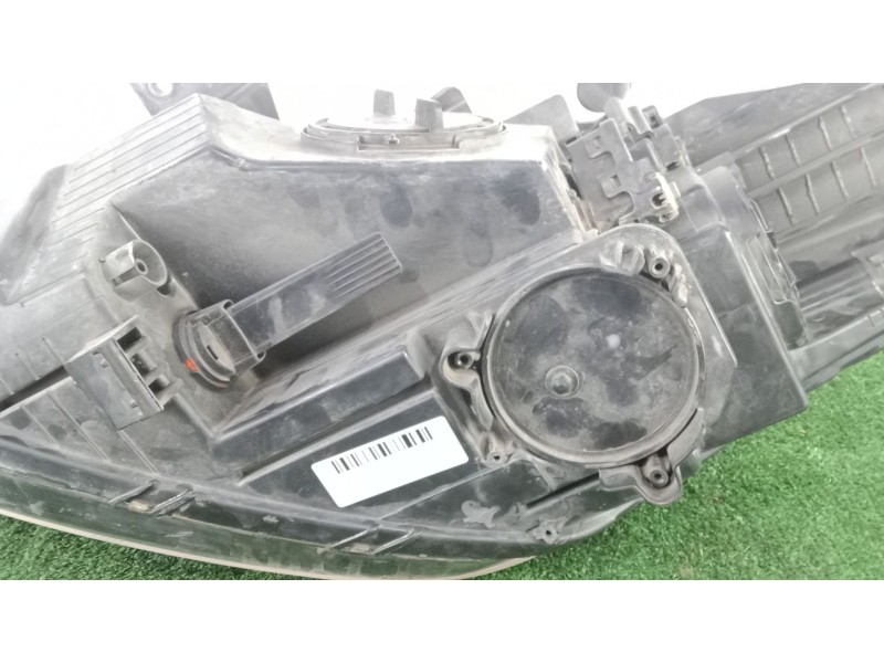 Recambio de faro derecho para kia carens iv 1.7 crdi referencia OEM IAM   