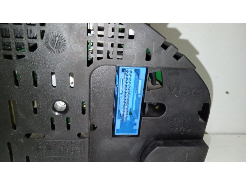 Recambio de cuadro instrumentos para audi a6 c5 (4b2, 4b4) 2.5 tdi referencia OEM IAM 4B0920932Q - 110008948049 VDO 3.CONECTORES