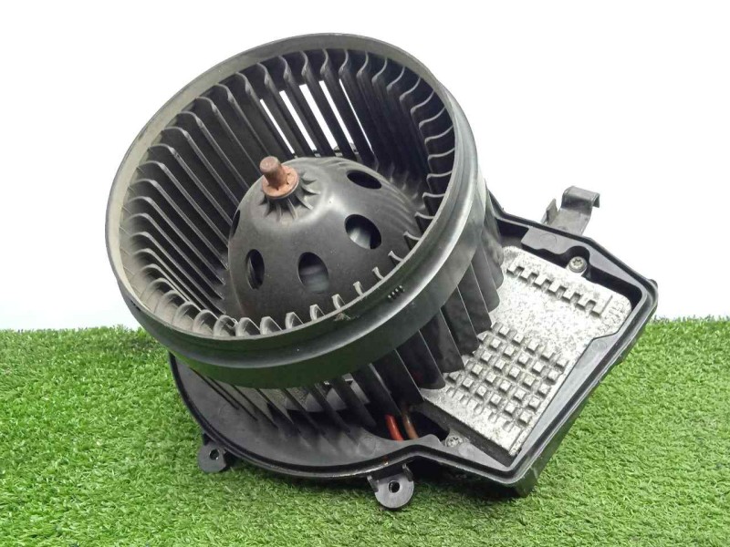 Recambio de motor calefaccion para mercedes-benz clase c (w203) berlina 2.0 compresor cat referencia OEM IAM SINREFERENCIA  Ø DI