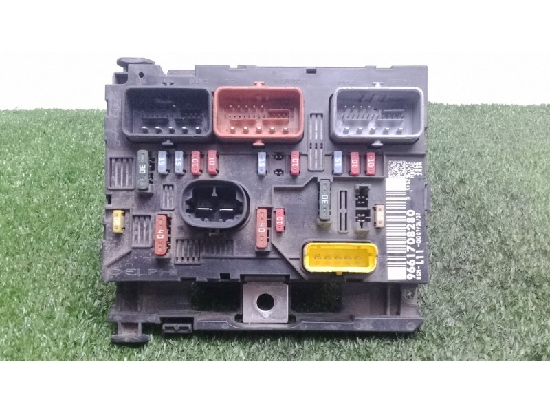 Recambio de caja reles / fusibles para peugeot 307 sw (3h) 1.6 hdi 110 referencia OEM IAM 9661708280 - BSML11 DELPHI 5.CONECTORE