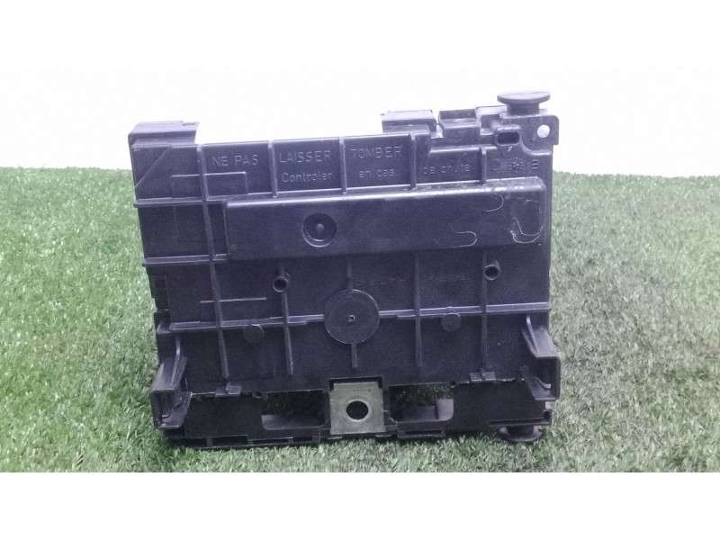 Recambio de caja reles / fusibles para peugeot 307 sw (3h) 1.6 hdi 110 referencia OEM IAM 9661708280 - BSML11 DELPHI 5.CONECTORE