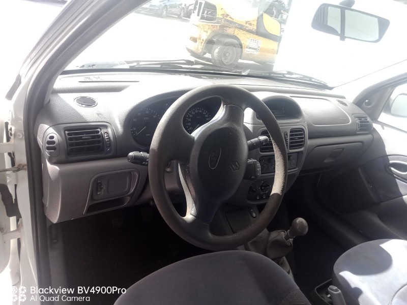 renault clio ii (bb_, cb_) del año 2000