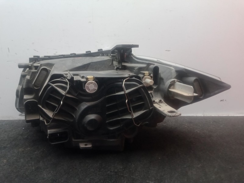 Recambio de faro derecho para bmw 1 (e87) 120 d referencia OEM IAM 6312692448614 - 89310921  VALEO