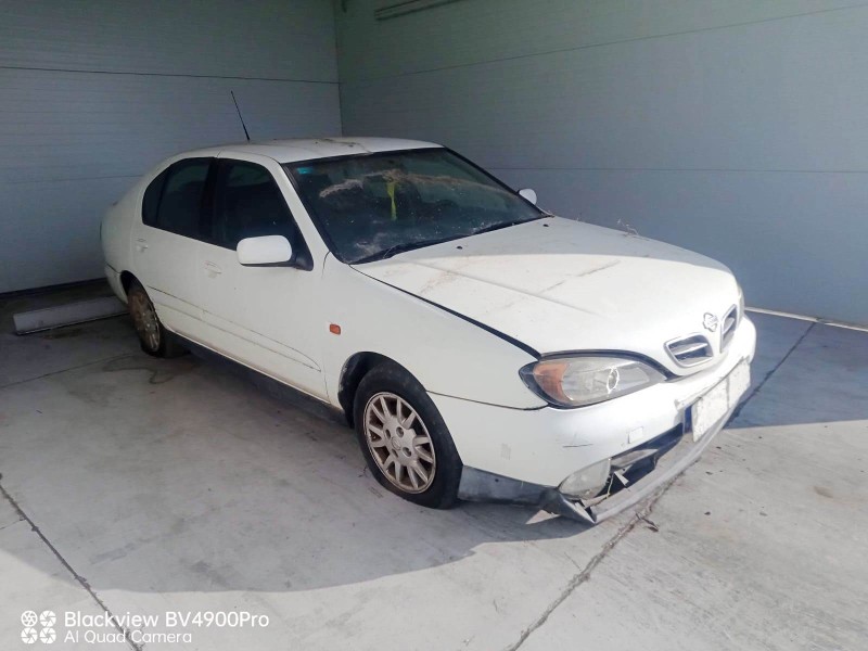 nissan primera hatchback (p11) del año 1999