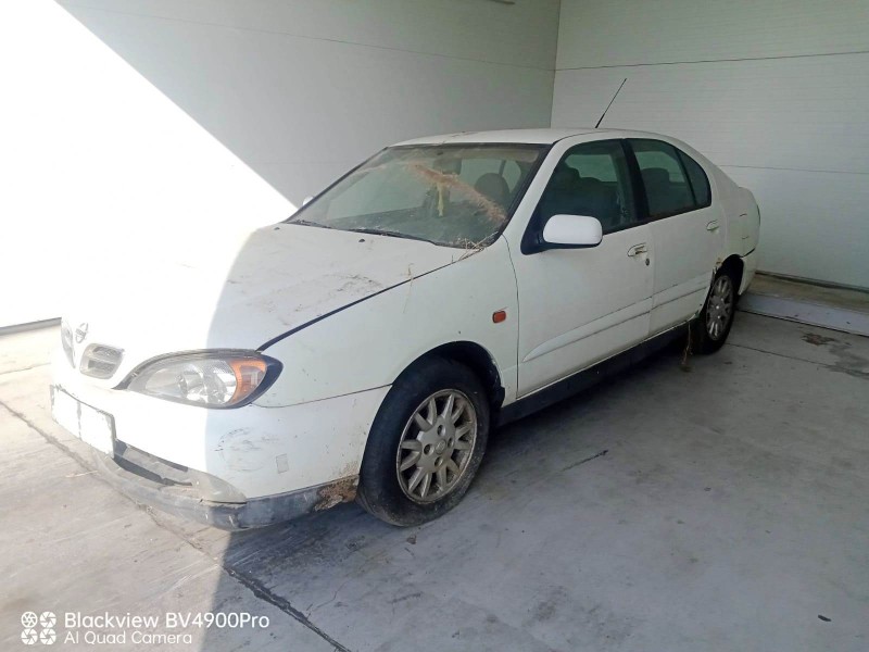 nissan primera hatchback (p11) del año 1999