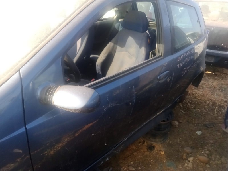 Recambio de puerta delantera izquierda para fiat punto berlina (188) 1.2 cat referencia OEM IAM   