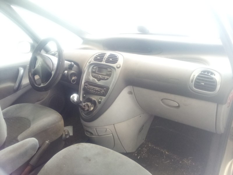 citroën xsara picasso (n68) del año 2004