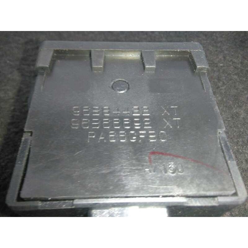 Recambio de regulador faros para citroën c4 picasso 2.0 hdi fap cat (rhr / dw10bted4) referencia OEM IAM 96384422-96366692XT 3.P