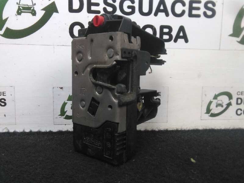 Recambio de cerradura puerta trasera derecha para opel vectra c berlina 1.9 cdti referencia OEM IAM 13210761 VECTRA.C - 5.PUERTA