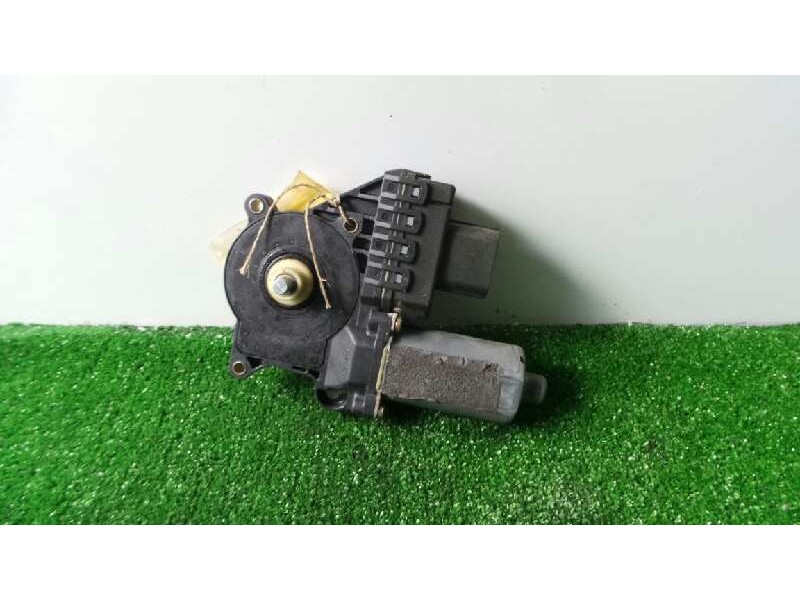 Recambio de motor elevalunas trasero derecho para ford mondeo berlina (ge) 2.0 16v di td cat referencia OEM IAM 0130821772-08000