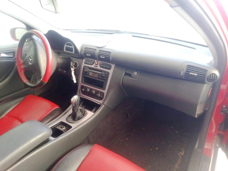 mercedes-benz clase c (w203) del año 2003