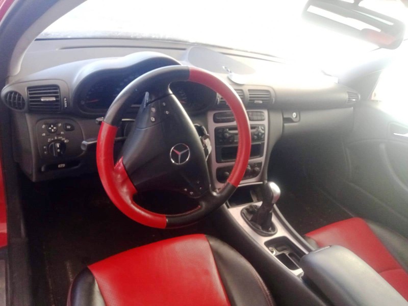 mercedes-benz clase c (w203) del año 2003