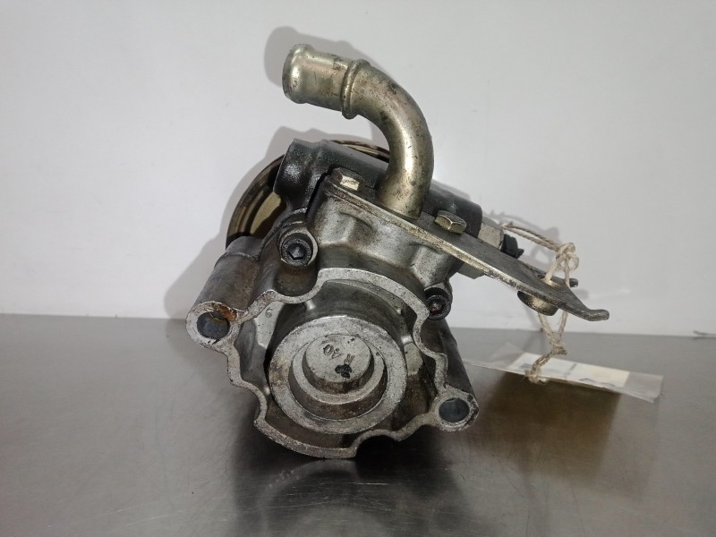 Recambio de bomba servodireccion para ford focus berlina (cak) 1.8 tddi turbodiesel cat referencia OEM IAM HE12050951-QVB101581 