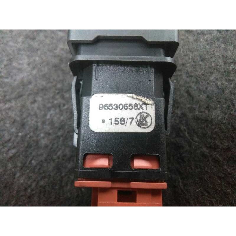 Recambio de interruptor para citroën c4 picasso 2.0 hdi fap cat (rhr / dw10bted4) referencia OEM IAM 96530658XT APERTURA.TAPA.DE