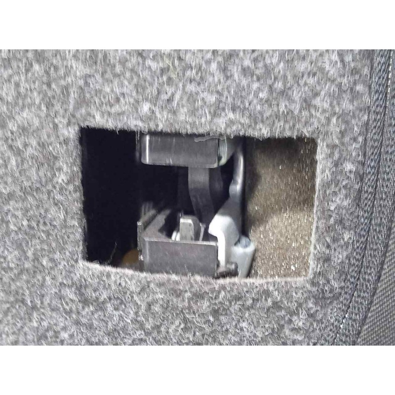 Recambio de asientos trasero derecho para skoda fabia combi 1.4 tdi dpf referencia OEM IAM  RESPALDAR DOBLE