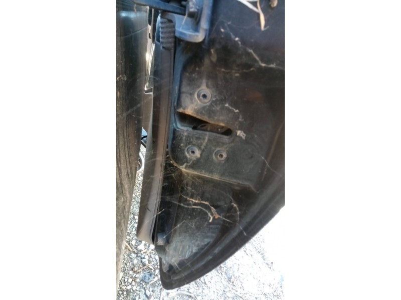 Recambio de cerradura puerta lateral derecha para kia carnival 2.9 crdi cat referencia OEM IAM   