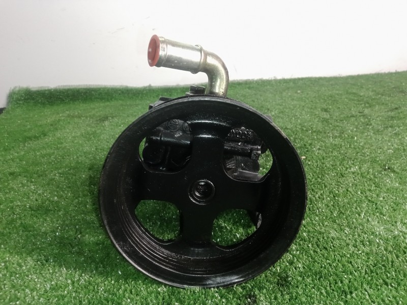 Recambio de bomba direccion para ford focus berlina (cap) 1.8 tdci turbodiesel cat referencia OEM IAM   