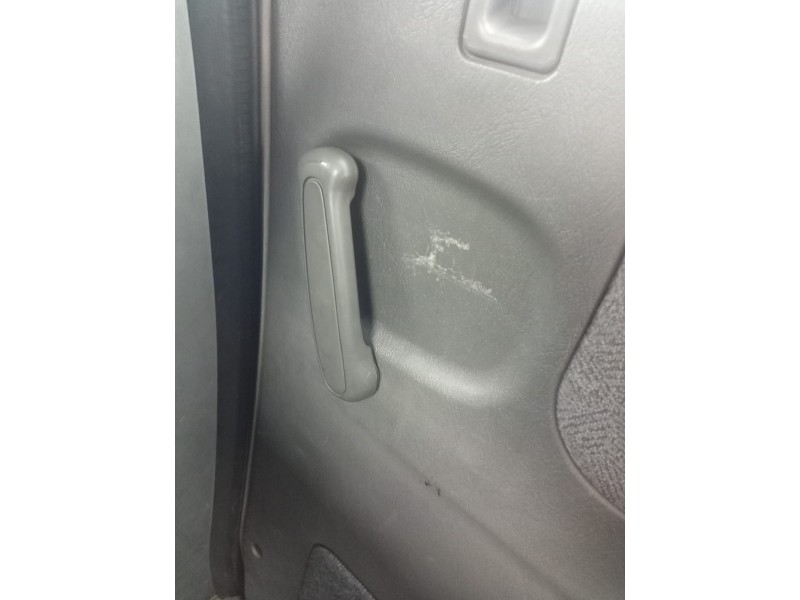 Recambio de maneta interior lateral derecha para kia carnival 2.9 turbodiesel cat referencia OEM IAM   