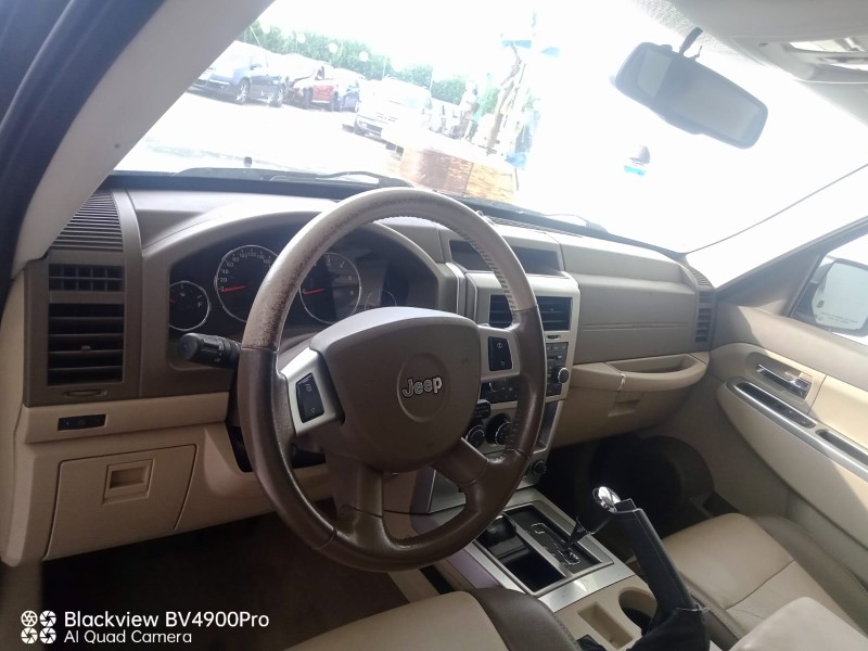 jeep cherokee (kk) del año 2008