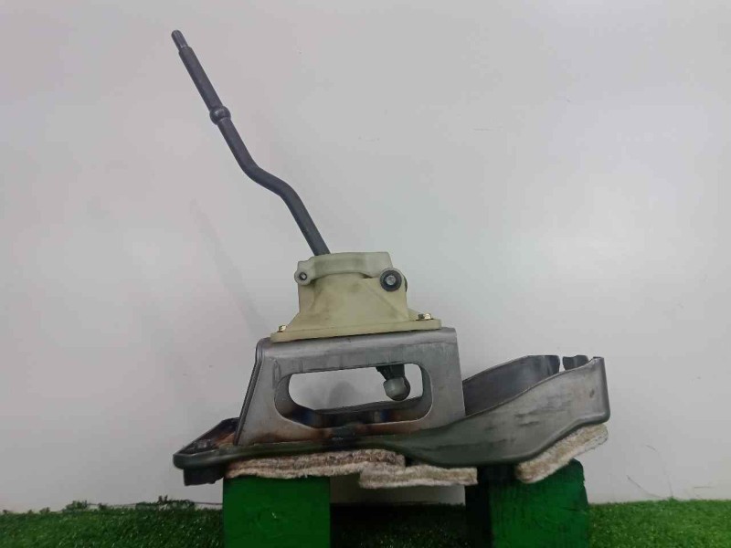 Recambio de pomo palanca cambio para hyundai trajet (fo) 2.0 16v cat referencia OEM IAM SIN REFERENCIA  
