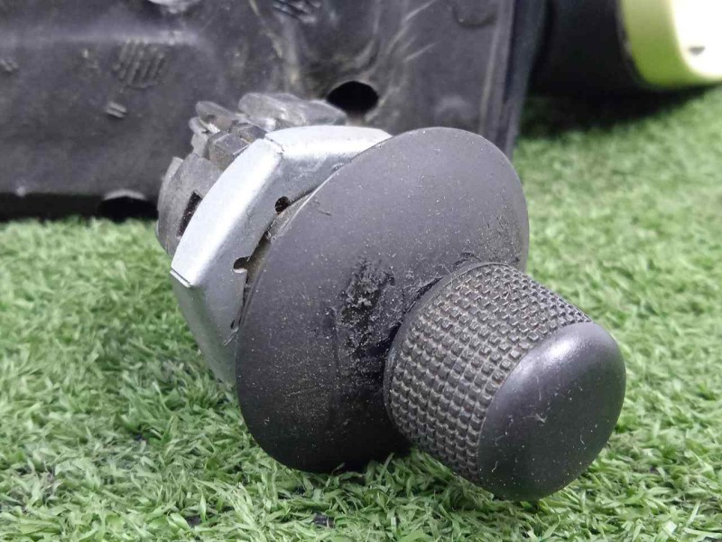 Recambio de retrovisor derecho para seat arosa (6h1) 1.0 referencia OEM IAM SIN REFERENCIA MANUAL AMARILLO