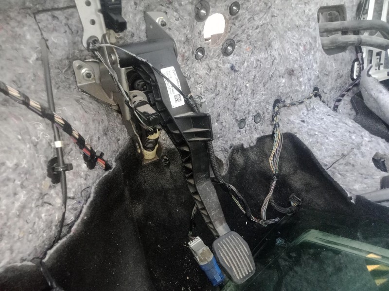 Recambio de pedal embrague para ford focus lim. (cb8) 1.6 tdci cat referencia OEM IAM BV617B633CC  