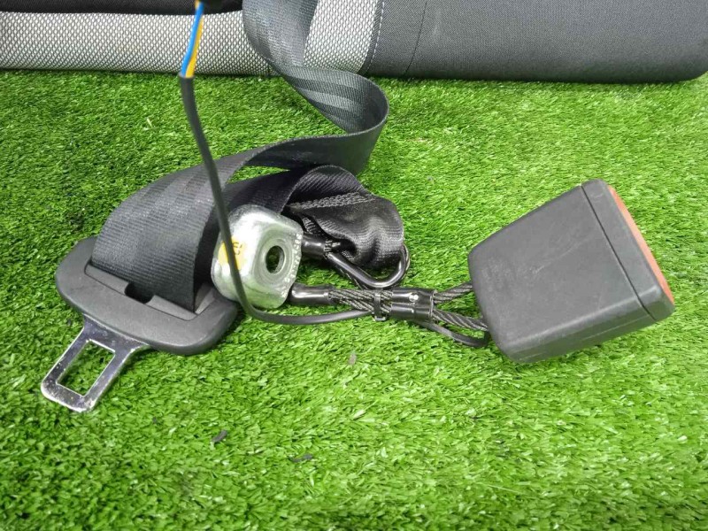 Recambio de asientos trasero derecho para skoda fabia combi 1.4 tdi dpf referencia OEM IAM  RESPALDAR DOBLE