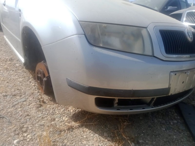 Recambio de aleta delantera izquierda para skoda fabia i (6y2) 1.4 referencia OEM IAM   