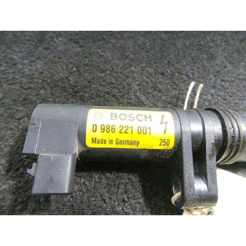 Recambio de bobina encendido para renault megane ii classic berlina 1.6 16v referencia OEM IAM 0986221001 BOSCH 