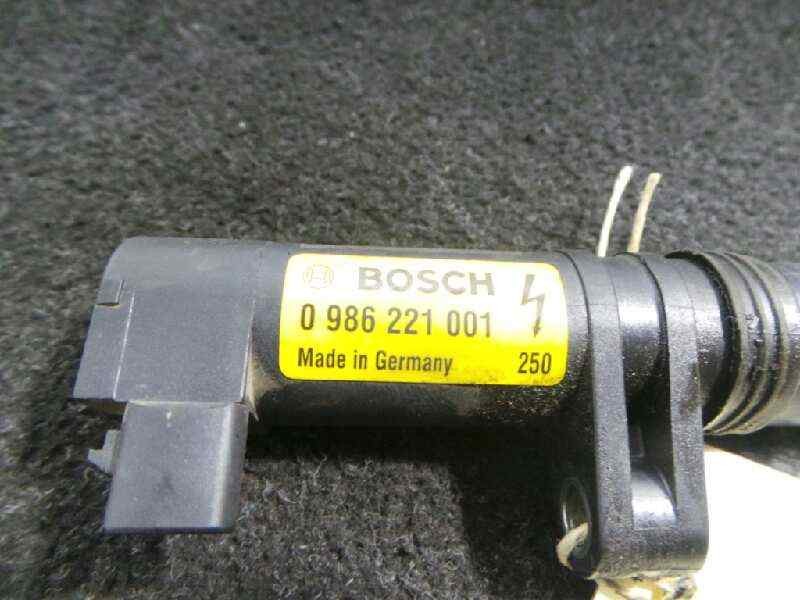 Recambio de bobina encendido para renault megane ii classic berlina 1.6 16v referencia OEM IAM 0986221001 BOSCH 